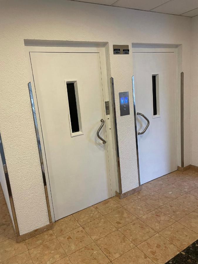 Apartmany Bryksova Prague Luaran gambar