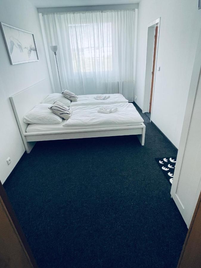 Apartmany Bryksova Prague Luaran gambar