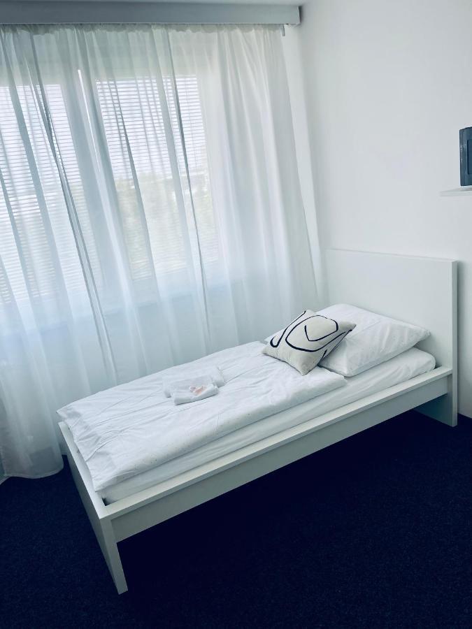 Apartmany Bryksova Prague Luaran gambar
