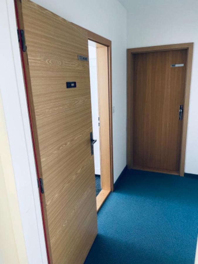 Apartmany Bryksova Prague Luaran gambar